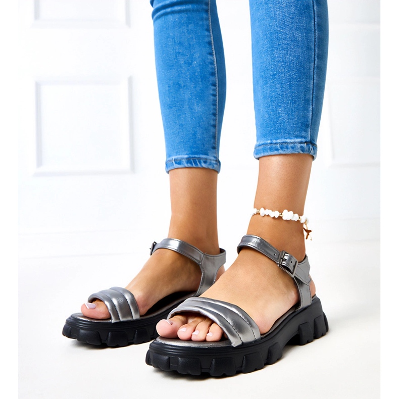 Szare sandały na masywnej podeszwie Meredi 2