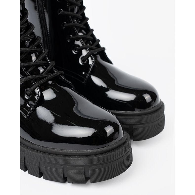 Shelvt Czarne lakierowane workery na masywnej podeszwie 1