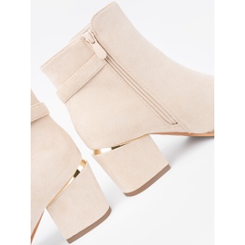 Shelvt Jasnobeżowe botki na słupku z ozdobną klamrą 2