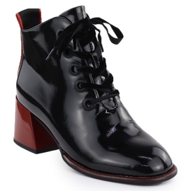 Botki damskie na obcasie lakierowane czarne Filippo DBT3110 1