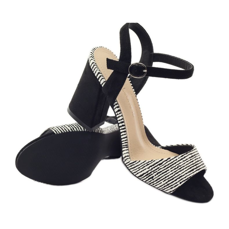 Sandały na słupku Sergio Leone 820 w paski białe czarne 3