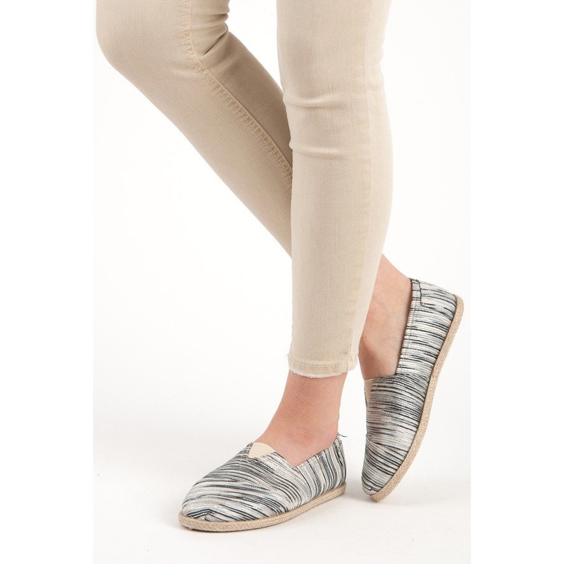 Prążkowane espadryle czarne 1