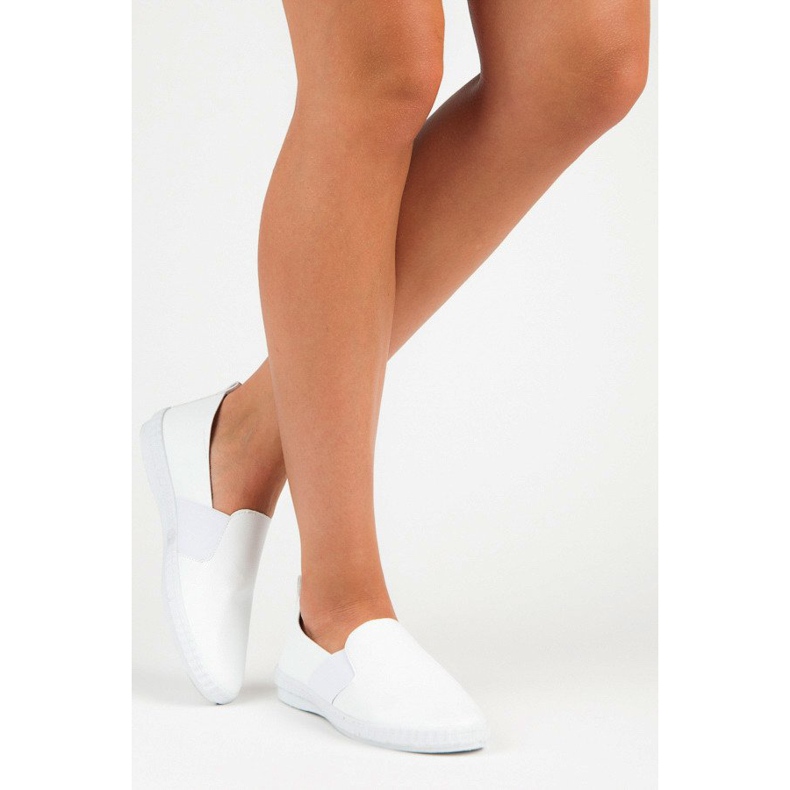 Białe Slipony MCKEYLOR 2