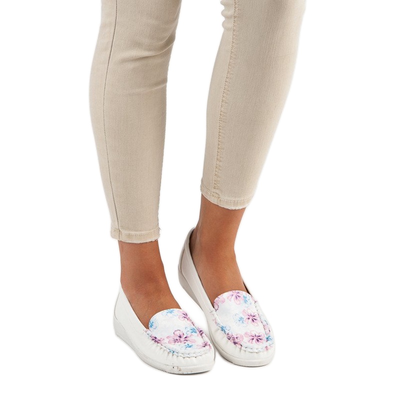 Tullo Białe Mokasyny W Kwiaty 1