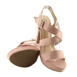 Sandałki na słupku różowe BJ1602-SD 1