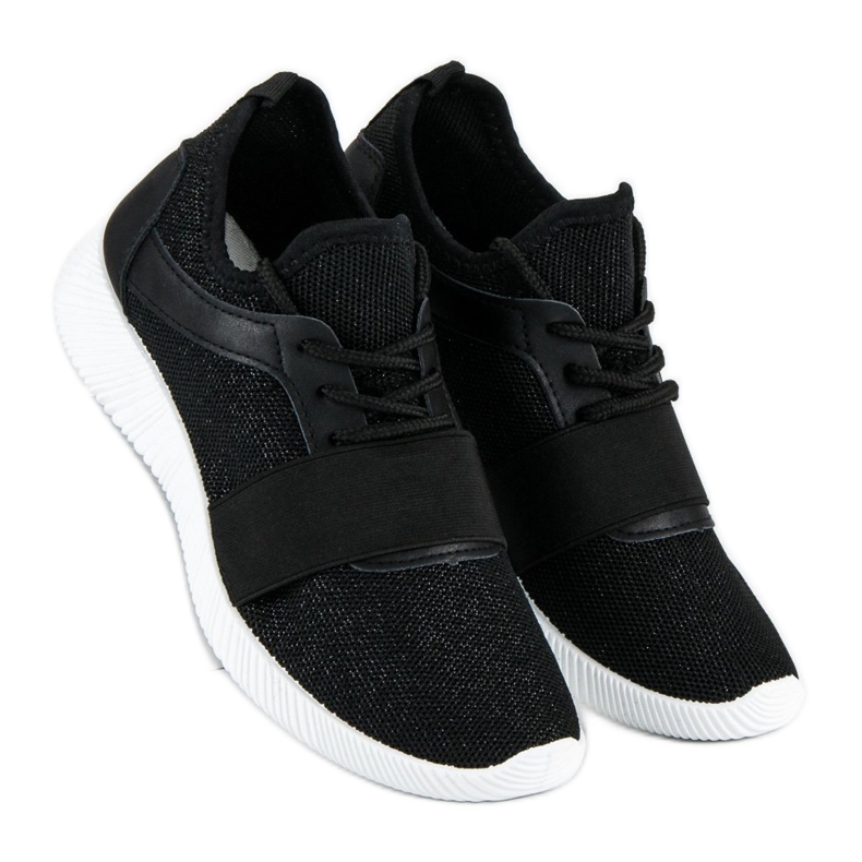 Czarne wsuwane obuwie 1