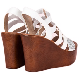 Renda Lekkie sandały na koturnie białe 1