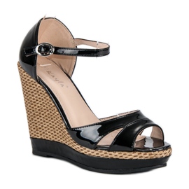 Kayla Czarne lakierowane sandały na koturnie 1