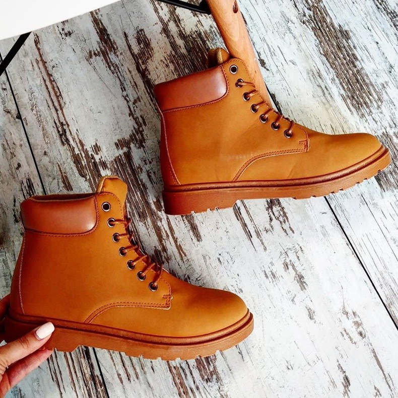 Camelowe traperki brązowe 1