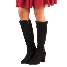 Czarne zamszowe kozaki 1