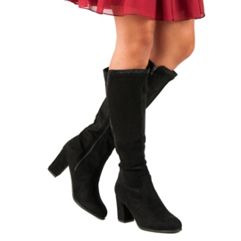 Czarne zamszowe kozaki 2