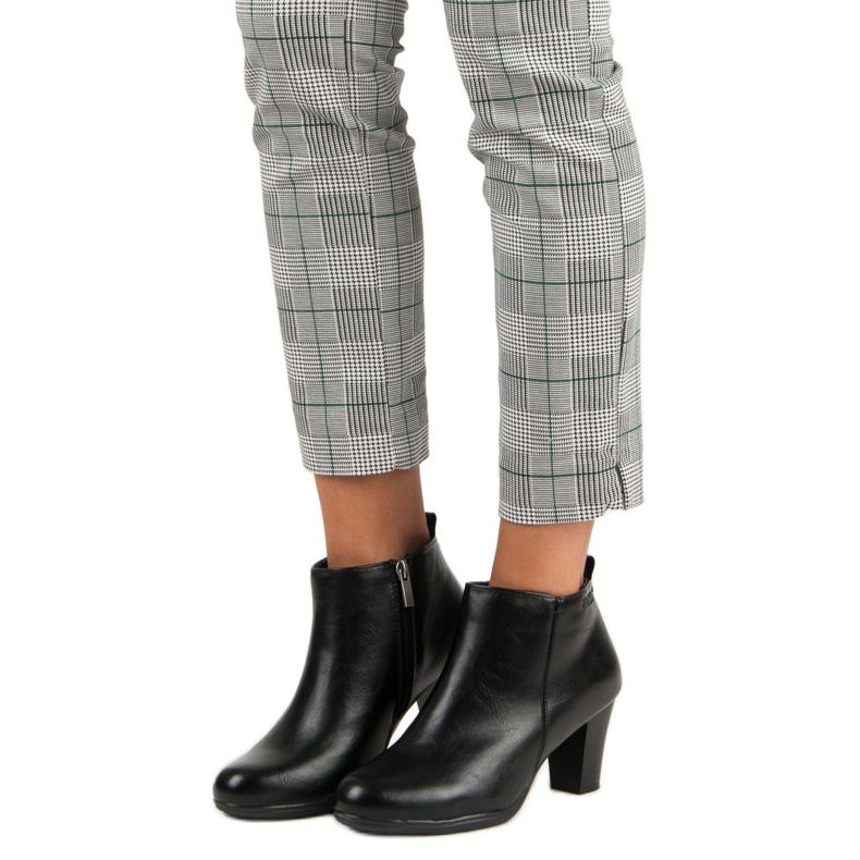 Eleganckie Botki Na Słupku VINCEZA czarne 1