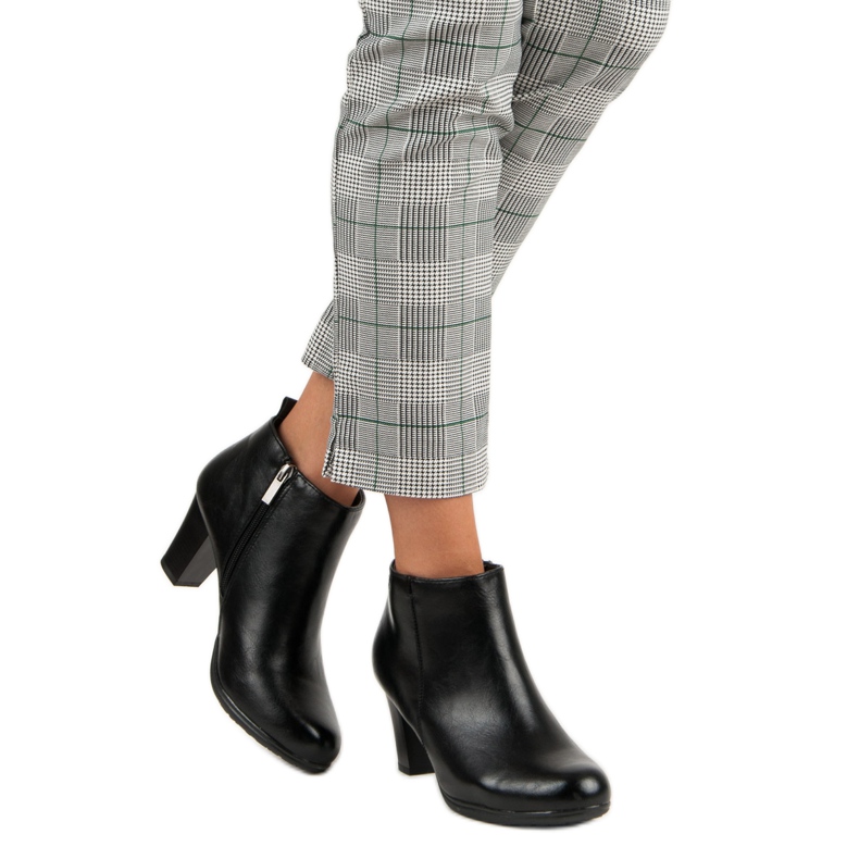 Eleganckie Botki Na Słupku VINCEZA czarne 2