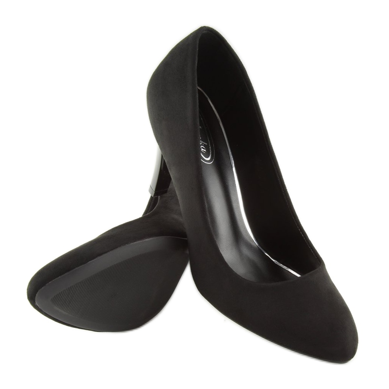 Czółenka z migdałowymi noskami czarne B-41 Black 1