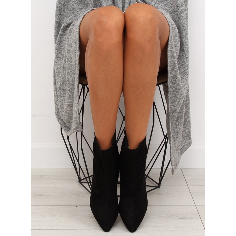 Botki na szpilce wciągane czarne F183 Black 1