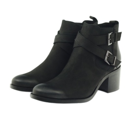 Botki zdobione paskami Badura 7690 czarne 3