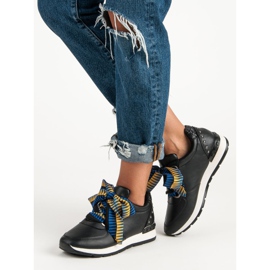 Modne wiązane trampki czarne 2