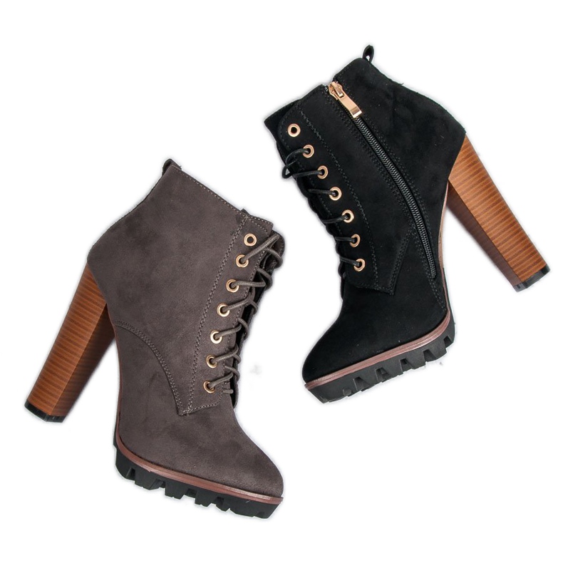 Czarne wiązane botki na słupku 2