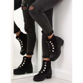 Botki na grubej podeszwie czarne JD-19 2