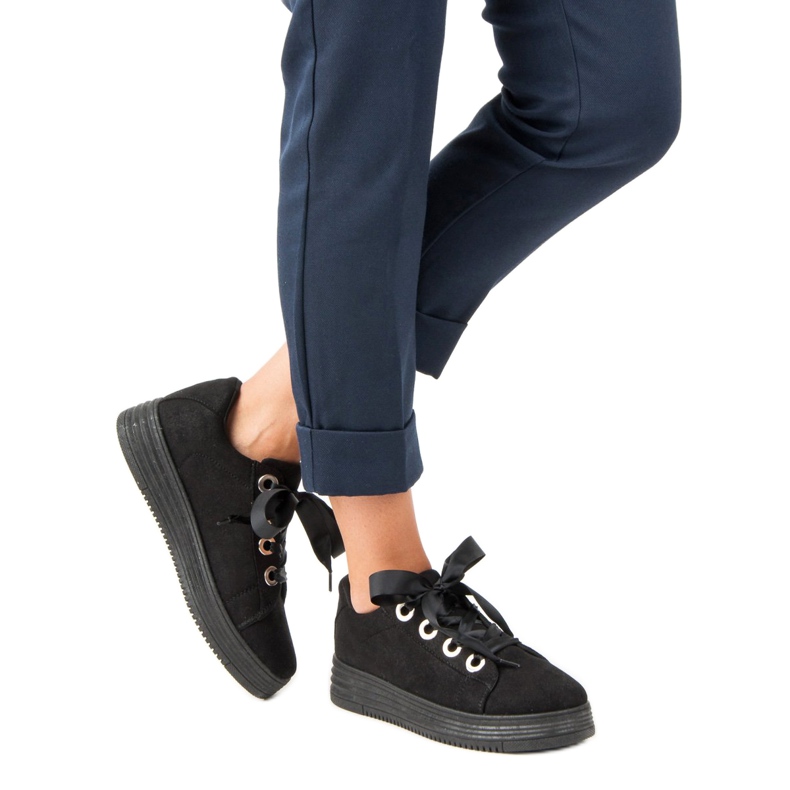 Czarne zamszowe trampki 2