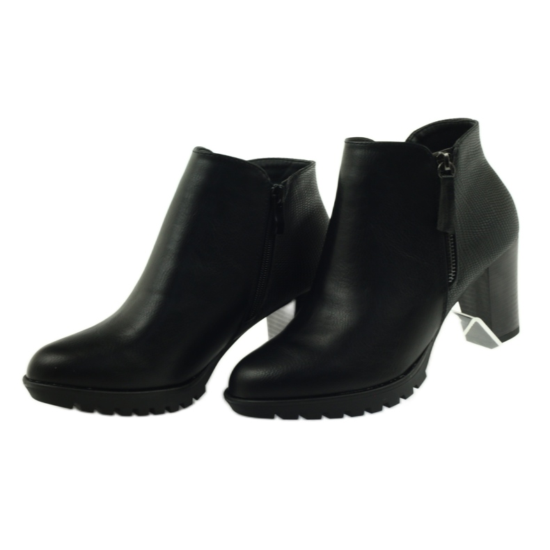 M.Daszyński Botki na słupku czarne 1708 5