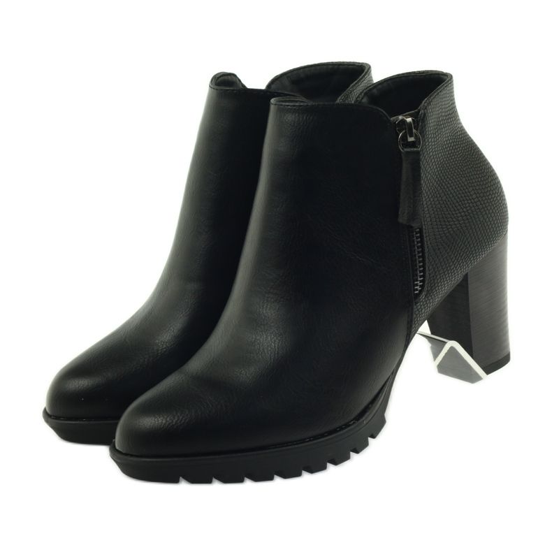 M.Daszyński Botki na słupku czarne 1708 4