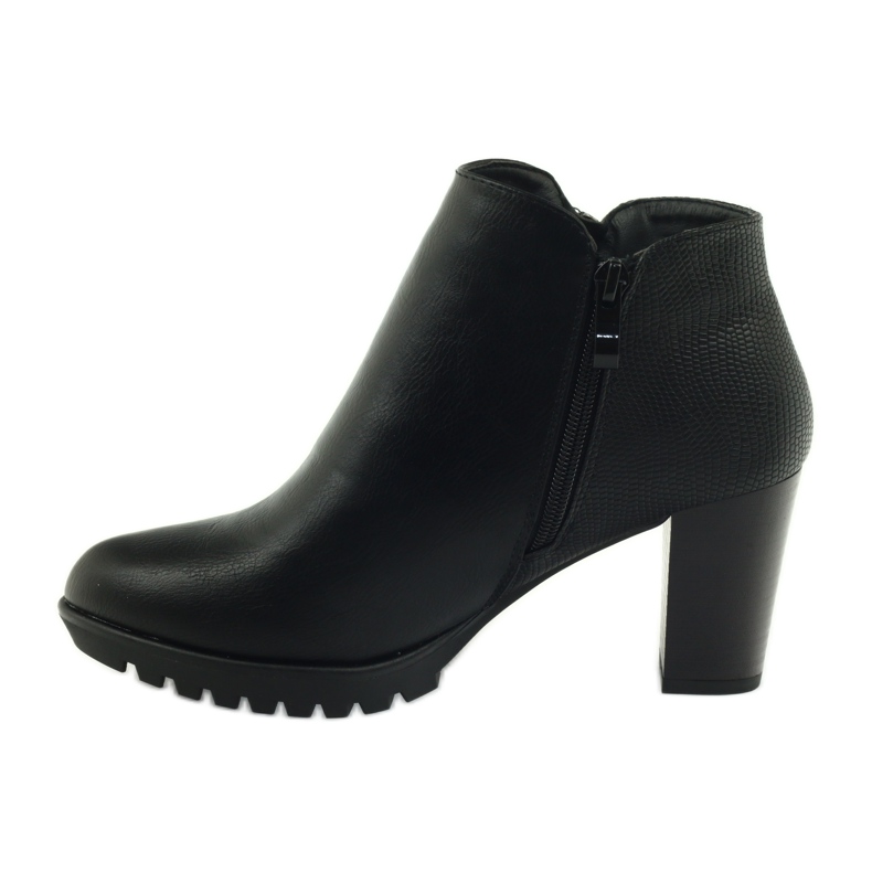 M.Daszyński Botki na słupku czarne 1708 2