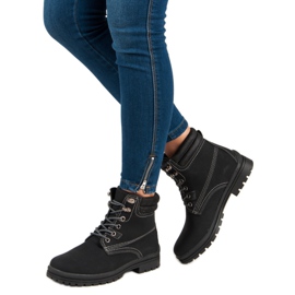 Czarne wiązane traperki 2