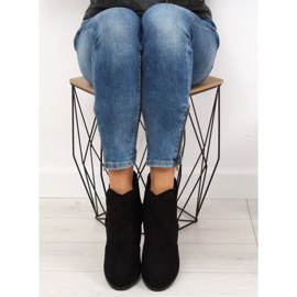 Botki na obcasie z falbanką m269p Black czarne 1