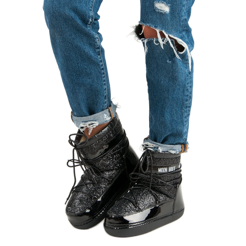 Modne czarne śniegowce 1