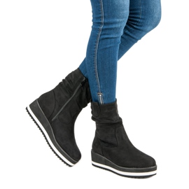 Primavera Czarne botki na koturnie 2