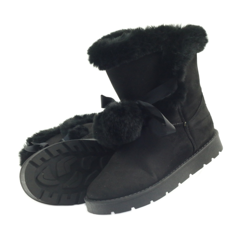 Czarne Emusy Mukluki z pomponem 4