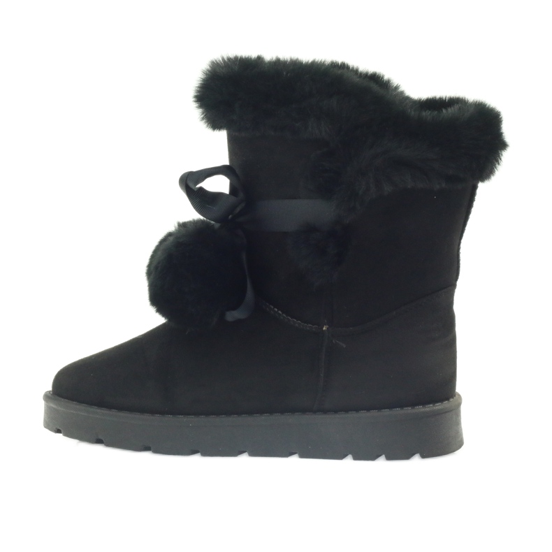 Czarne Emusy Mukluki z pomponem 2