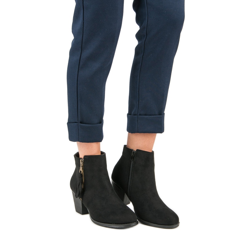 Czarne zamszowe botki 2