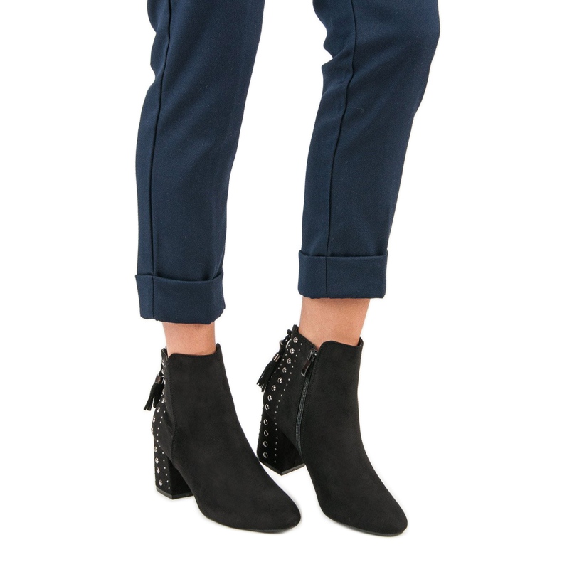 Eleganckie zamszowe botki czarne 1