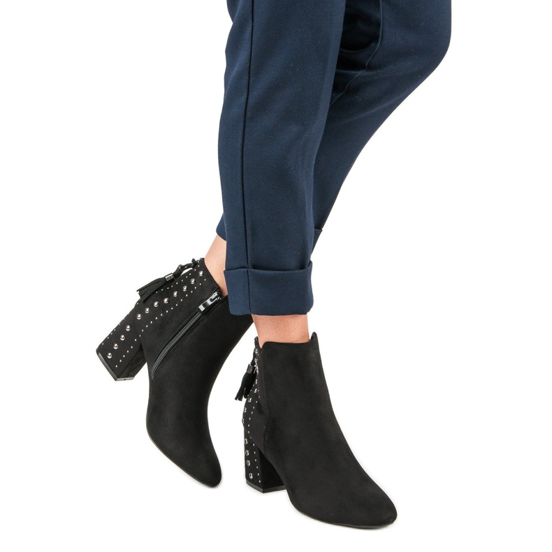 Eleganckie zamszowe botki czarne 2