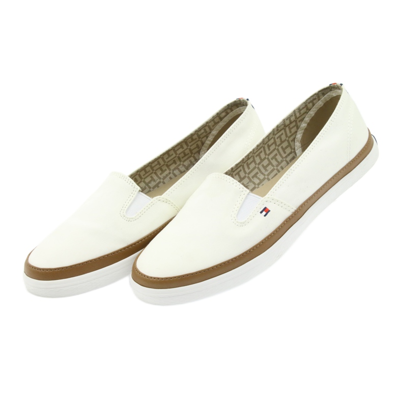 Tommy Hilfiger ICONIC KESHA SLIP ON 121 białe 3