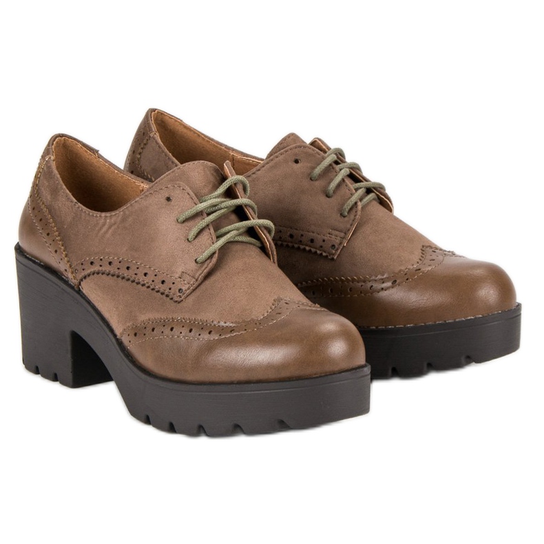 Ch. Creation Eleganckie beżowe półbuty beżowy 2