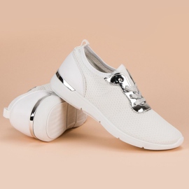Białe buty sportowe 5