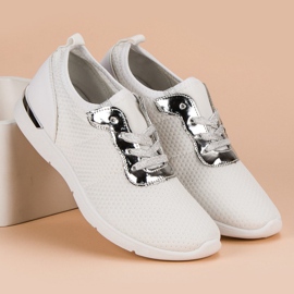Białe buty sportowe 6