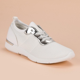Białe buty sportowe 3