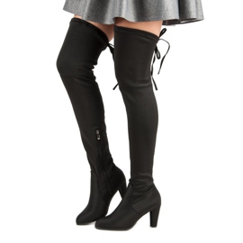 Czarne muszkieterki 2