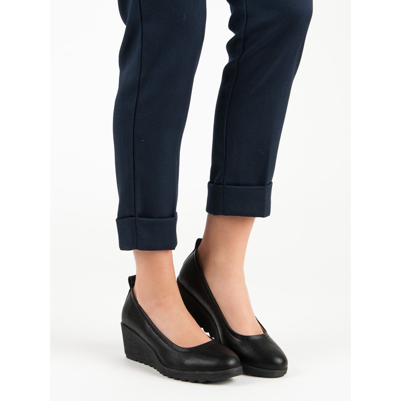 J. Star Czarne Czółenka Na Koturnie 2