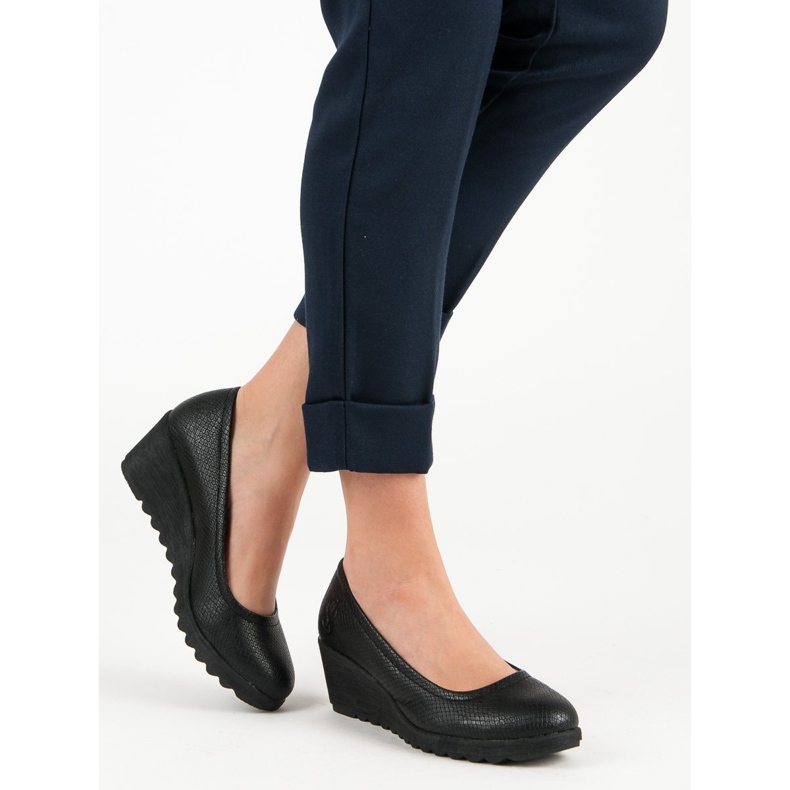 J. Star Czółenka Na Koturnie czarne 1