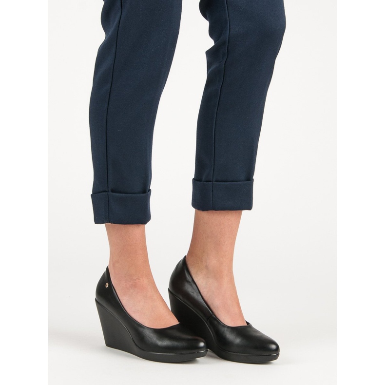 J. Star Czarne Czółenka Na Koturnie 1