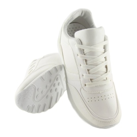 Buty sportowe białe LR88082 White 5