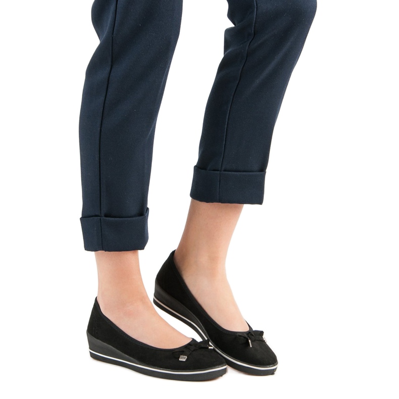 Czółenka Na Koturnie czarne 2