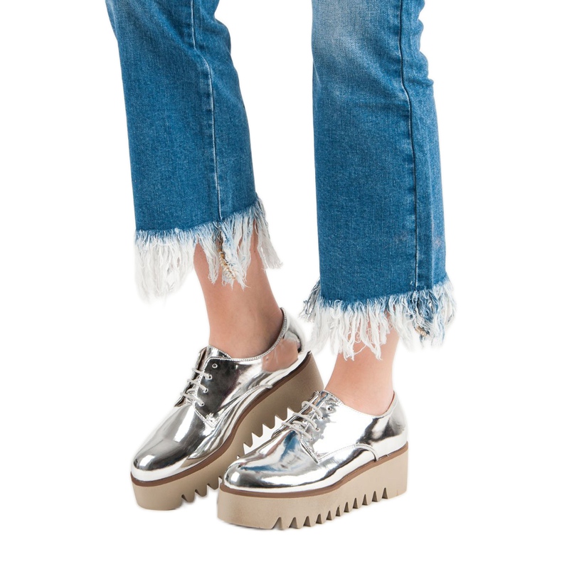 Corina Srebrne Półbuty Z Protektorem szare 1