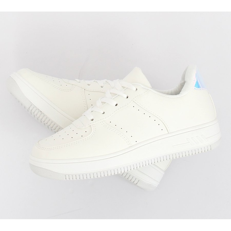 Buty sportowe białe LV75P White 1