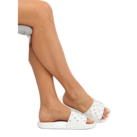 Klapki z kamieniami białe CK67P White 1